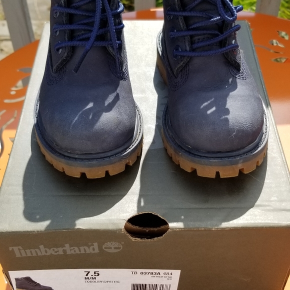 Toddler Timberland 7.5c - Picture 2 of 8